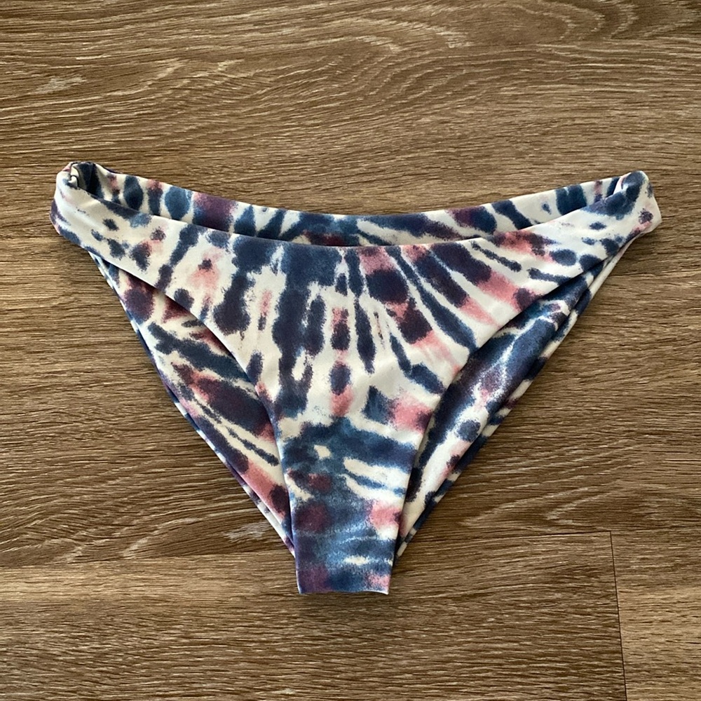 Skatie Cheryl bottoms in medium